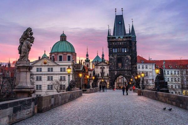Andel Apartment With Terrace Prague Ngoại thất bức ảnh