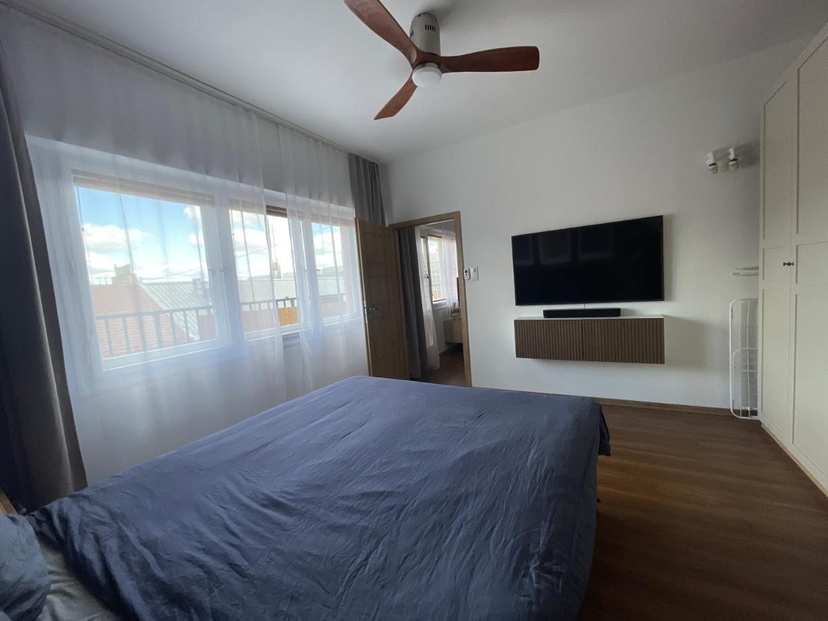Andel Apartment With Terrace Prague Ngoại thất bức ảnh